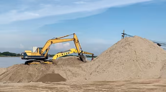 Hà Nội: Giải quyết dứt điểm các tập kết, kinh doanh vật liệu xây dựng vi phạm 