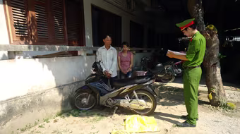 Bắt quả tang cặp tình nhân trộm chó