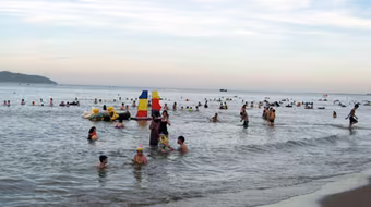 Lập bãi trông xe rồi...trộm xe trốn thoát