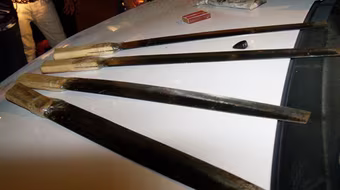 Bị đuổi việc và dọa đánh, vác dao đi trả thù!?