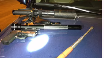 Phát hiện "kho" vũ khí nóng trên xe Lexus biển nhiều số 9