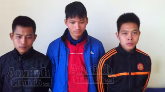 Bênh bạn gái, gã trai 9x rủ người đem xăng đốt cửa hàng len