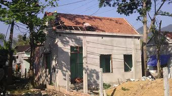 Cán bộ địa chính chiếm đất, xây nhà trái phép trong UBND xã