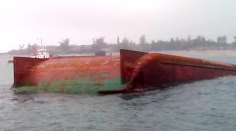 Đã tìm thấy thi thể nạn nhân vụ chìm sà lan chở đá trên biển