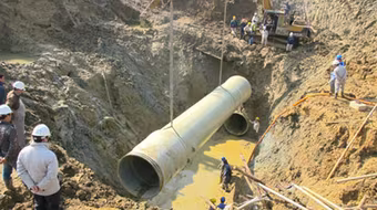 Đường ống nước sạch vỡ liên tiếp, vẫn tranh cãi đi tìm nguyên nhân