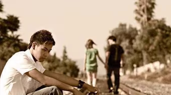 Anh, em và người đến sau