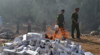 Tiêu hủy trên 3000 bao thuốc lá và rượu nhập lậu