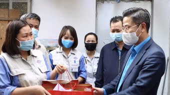 Hà Nội: Hỗ trợ kinh phí cho công nhân thuê trọ không về quê đón Tết