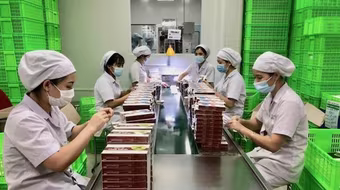 Hà Nội nới lỏng giãn cách, phục hồi thị trường lao động thế nào?