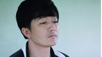 Đâm thấu lưng người tình vì dám đòi chia tay