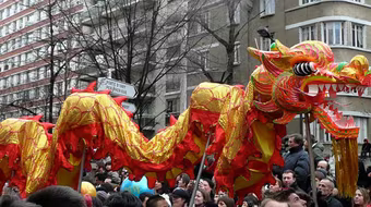 Hư ảo chuyện Rồng