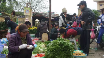 Thực phẩm sau tết - giá trên trời 