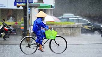 “Đặc sản” mưa Huế