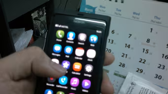 Mất tiền vì... điện thoại thông minh 