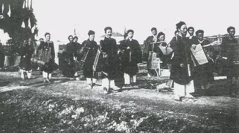 Cái khó ló cái xấu 