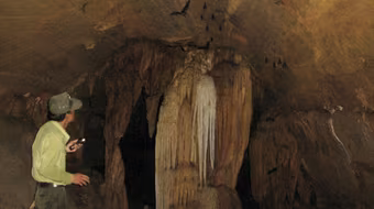 Hang "ma" trên đỉnh Pù Hu