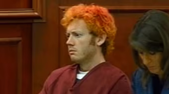 Mỹ xét xử thủ phạm vụ xả súng tại rạp chiếu phim 