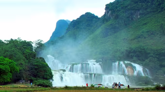 Bản Giốc - ngân nga tiếng thác đổ 