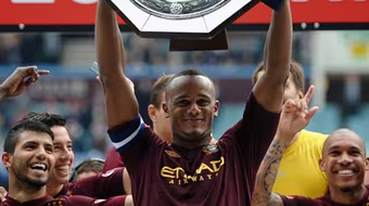 Chuyện riêng của Manchester và London 