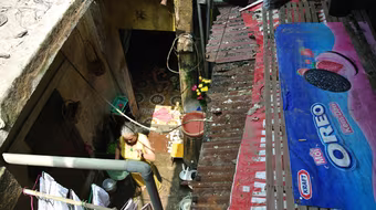 Cải tạo nhà gỗ ngoài đê sông Hồng: Gần 20 năm vẫn... “chơi vơi” 