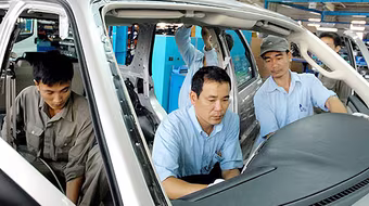 Ngân sách eo hẹp chưa thể tăng lương