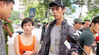 Giấu đồ nghề ma túy trong áo ngực  