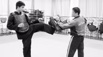 Nhà vô địch có nhiều đòn biến hóa