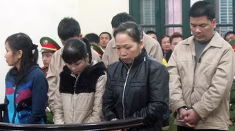 Phát hiện ổ nhóm ma túy từ thùng carton vô chủ