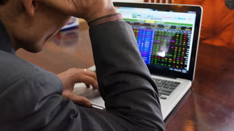 Bốc hơi 33.789 tỷ đồng vì tin đồn