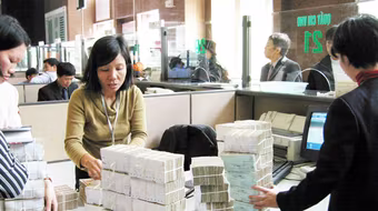 Đề xuất đánh thuế tiền gửi tiết kiệm: Bất hợp lý, thiếu khả thi