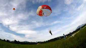 Nhảy dù - vượt qua nỗi sợ của chính mình