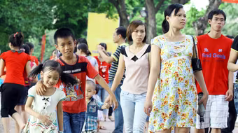 3.000 tỷ đồng để khuyến sinh con gái, có khả thi?