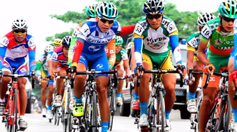 Tuyển thủ đua xe đạp cũng mắc bệnh... "sao"