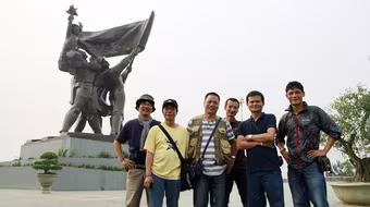 “Sống cùng lịch sử”