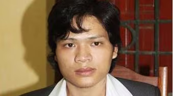 Chế mìn bằng… cốc thủy tinh và cát để cướp tiệm vàng