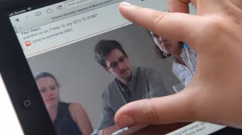 Snowden còn nhiều tài liệu làm “nổ tung” nước Mỹ