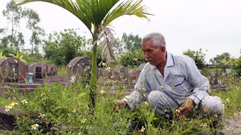 Không để đồng đội cô đơn