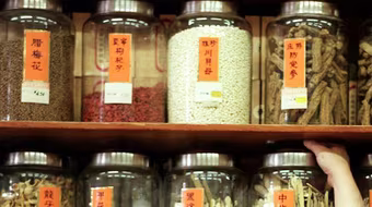 Thuốc Đông y chữa khớp chứa chất gây ung thư