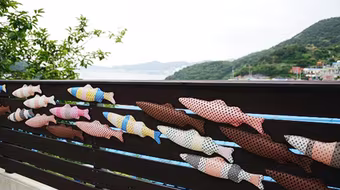 Làng nghệ thuật hút khách du lịch