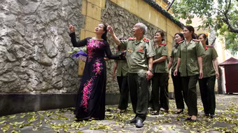 Trang trọng, tiết kiệm, tránh phô trương