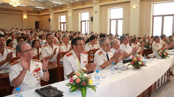 Gặp mặt Câu lạc bộ sỹ quan hưu trí công an Hà Nội