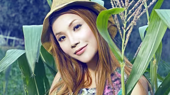 Ca sĩ Hồ Quỳnh Hương: Mệt mỏi vì tin đồn