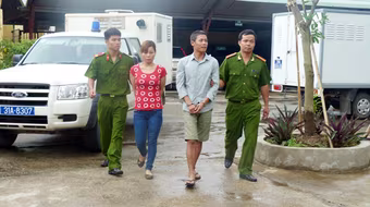 Rủ bạn gái đi vận chuyển tiền giả