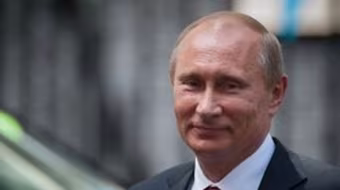 Tổng thống Putin đón sinh nhật tại APEC 