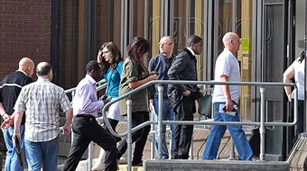 Không chỉ là vấn đề kinh tế