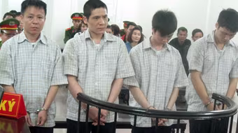 Mang dao đi đòi nợ bị đối phương đâm chết