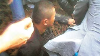 Điều tra cán bộ thôn ra lệnh “chôn sống” 5 người