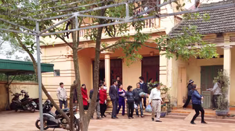 “Thần y” vẫn... lộng hành