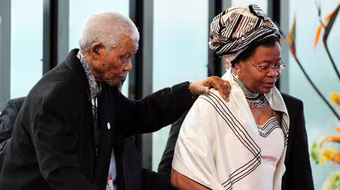 Những câu chuyện xúc động về người vợ thứ ba của cựu Tổng thống Nelson Mandela