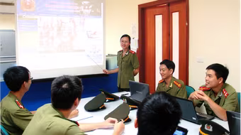 Bắt mạch, chữa bệnh cho hàng nghìn máy tính